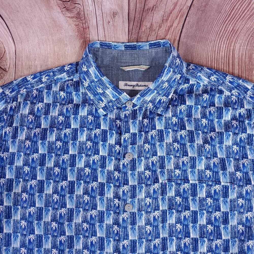 Tommy Bahama Mens Medium Piccolo Palms Camp Shirt Blue Tropical Beach Hawaiian